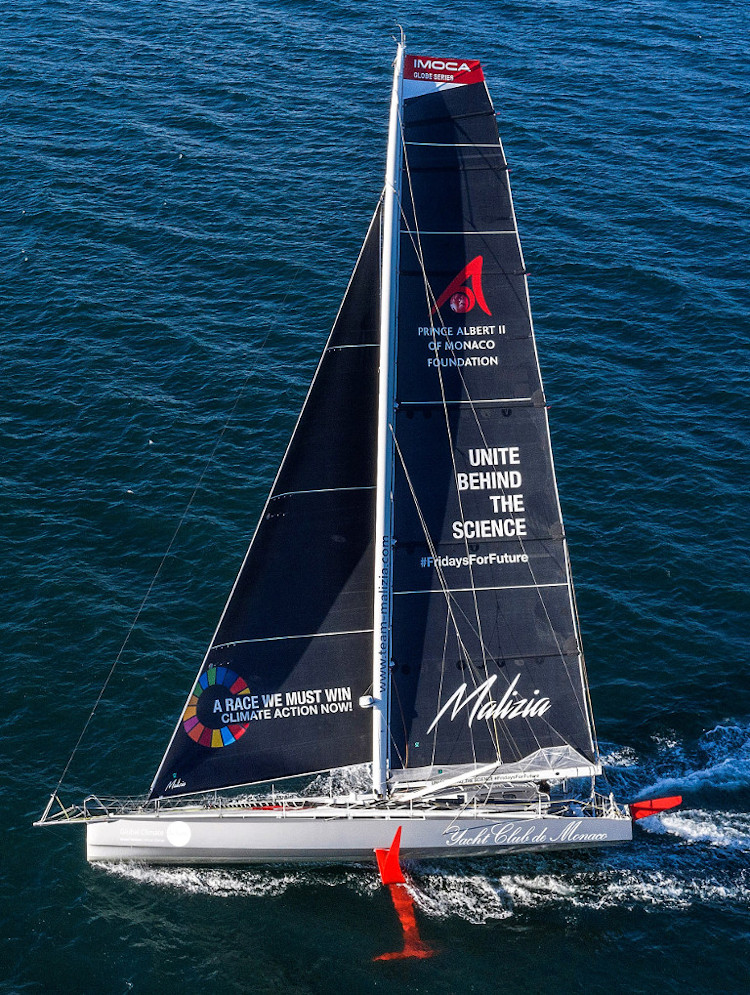 Sailing ship with SDG logo
